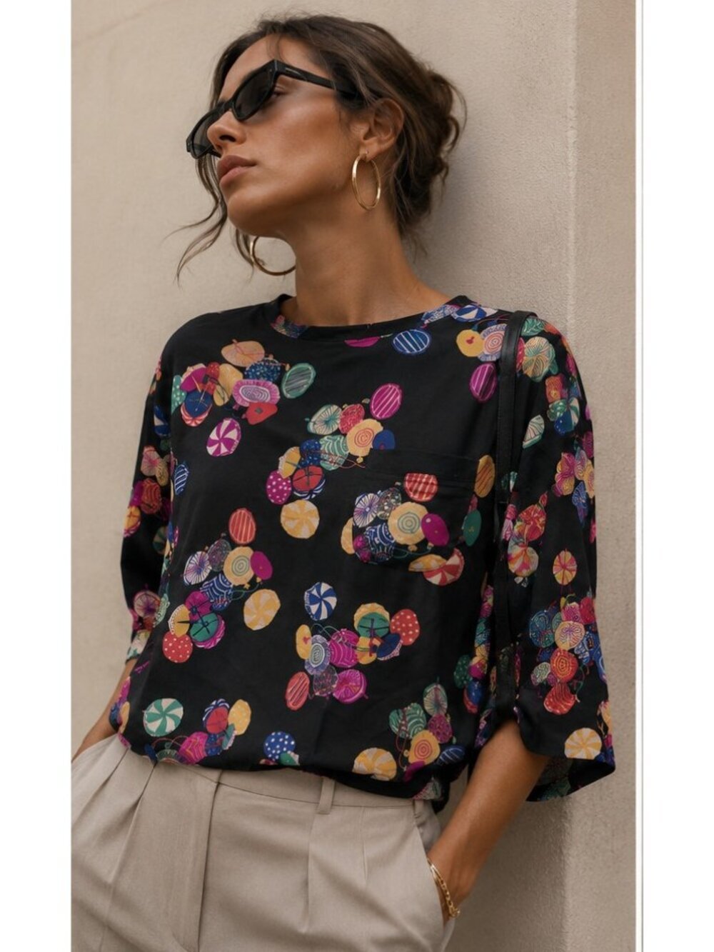 Vintage Julie Francis 100% Silk Black Colorful Print Rhinestone Blouse Size 6